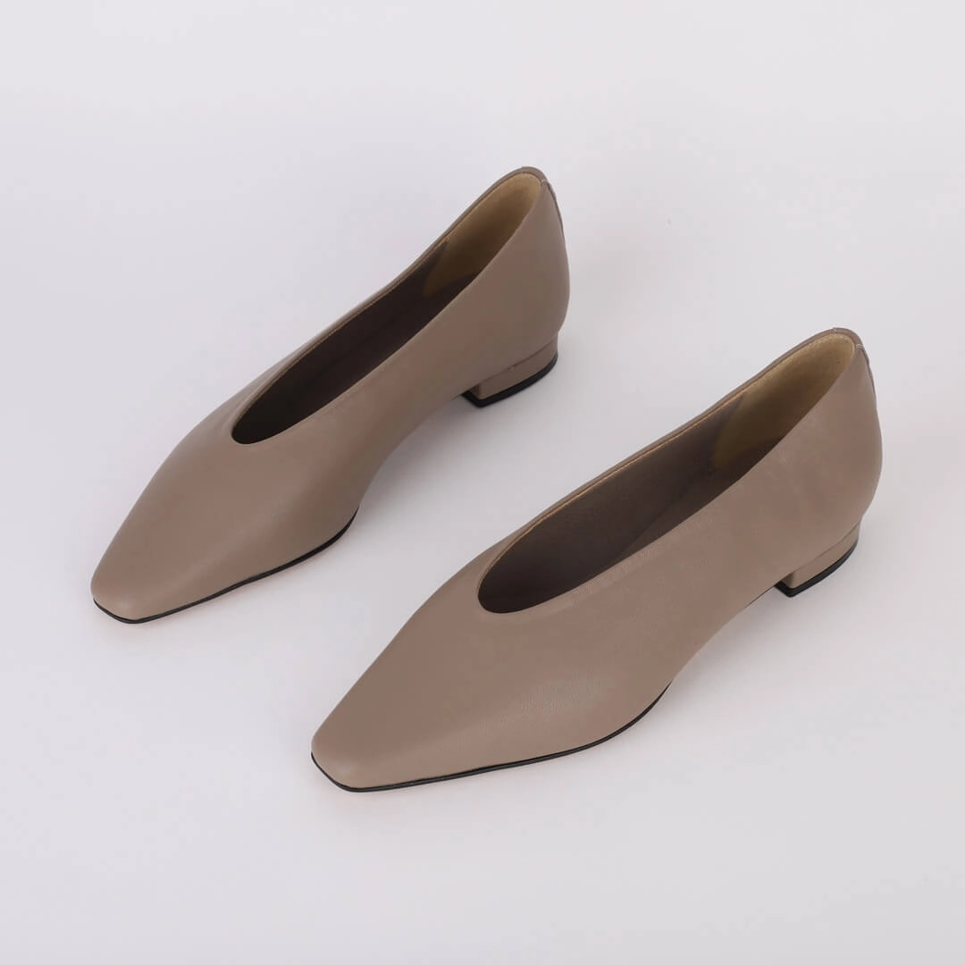 *UK size 1 - LETSBE - light beige , 1.5cm heels
