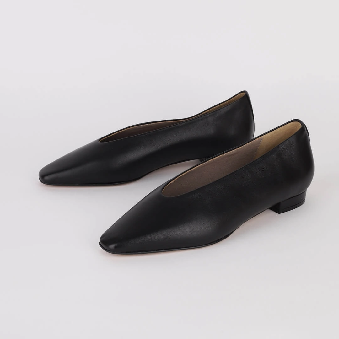 *UK size 1 - LETSBE - light beige , 1.5cm heels