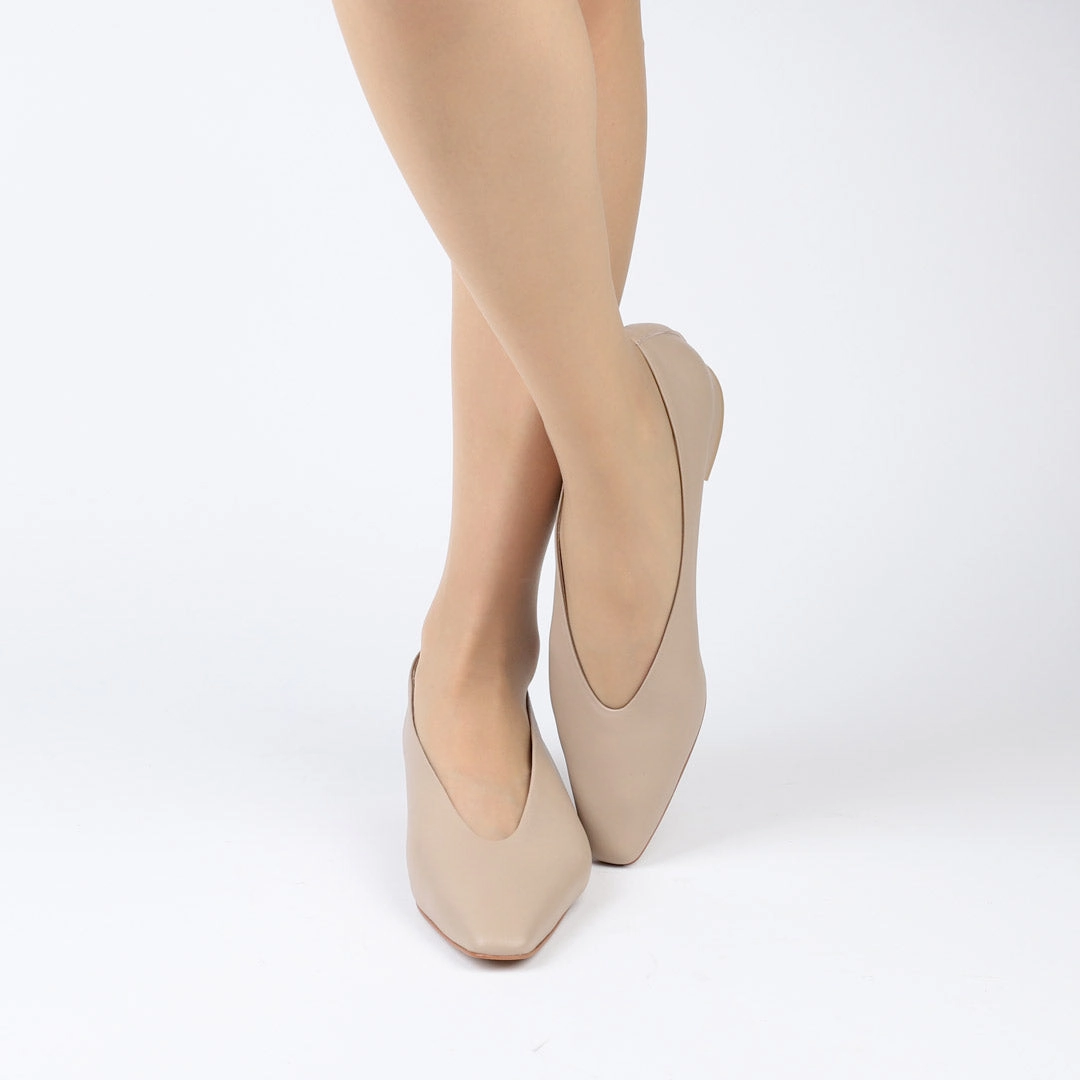 *UK size 1 - LETSBE - light beige , 1.5cm heels
