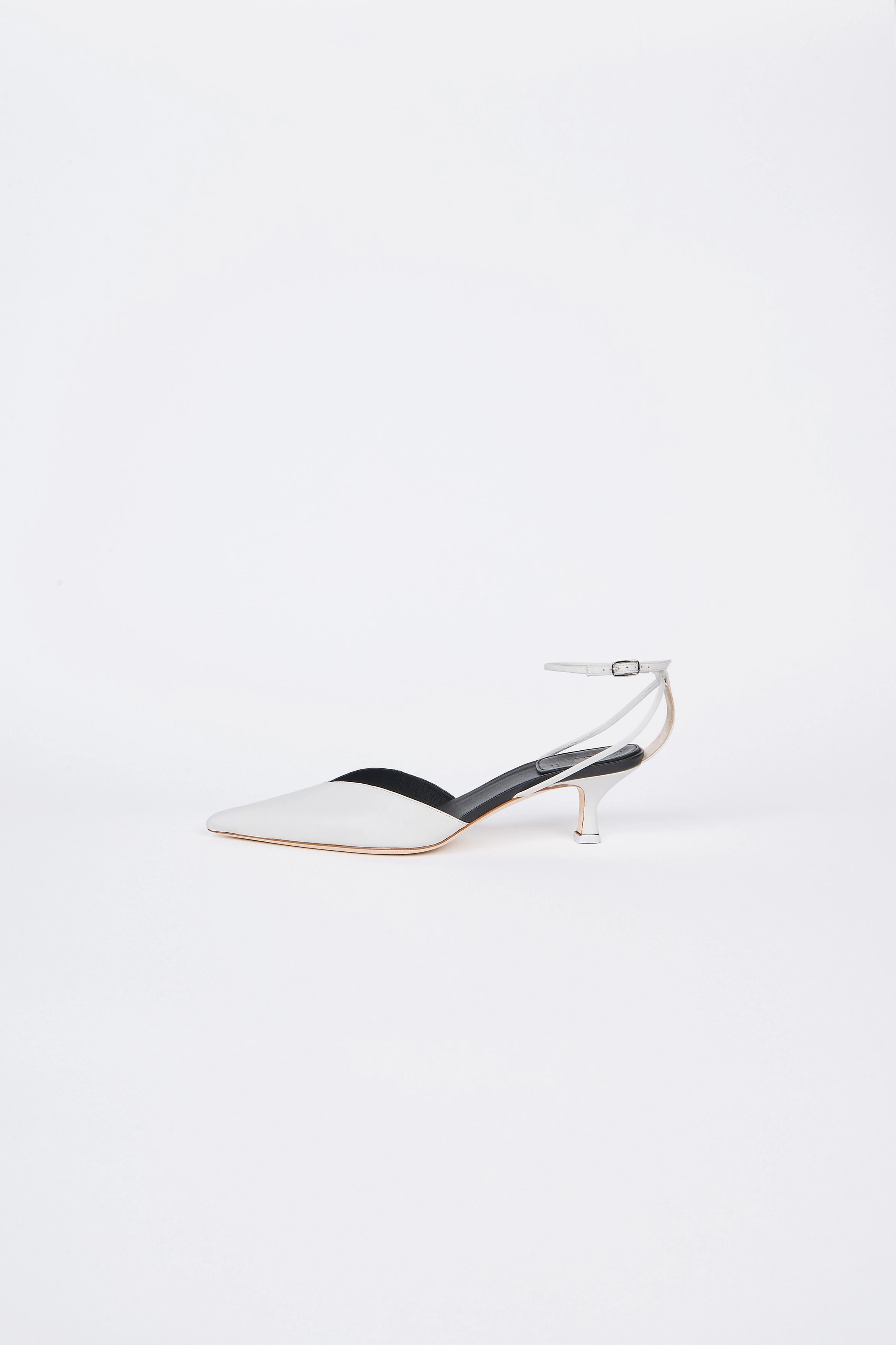 Dina White