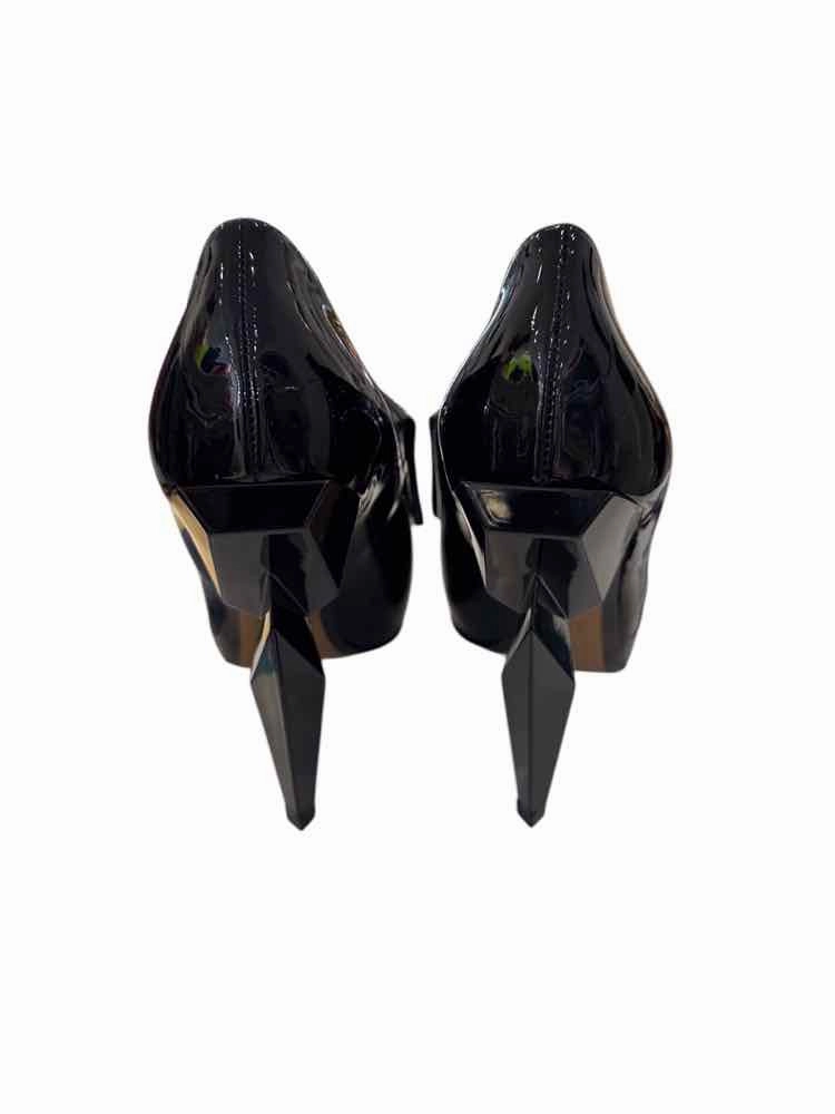 Fendi Black Size 41.5 Shoes