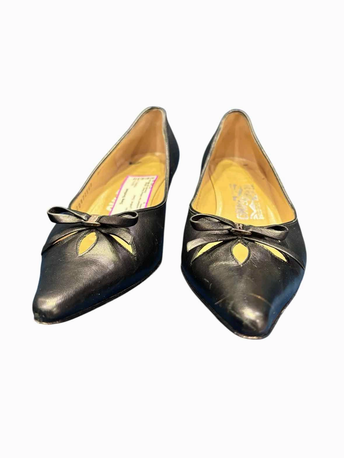 Ferragamo Black Size 7 Pumps