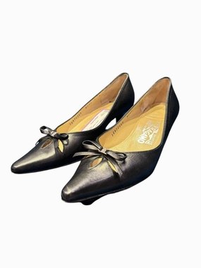 Ferragamo Black Size 7 Pumps
