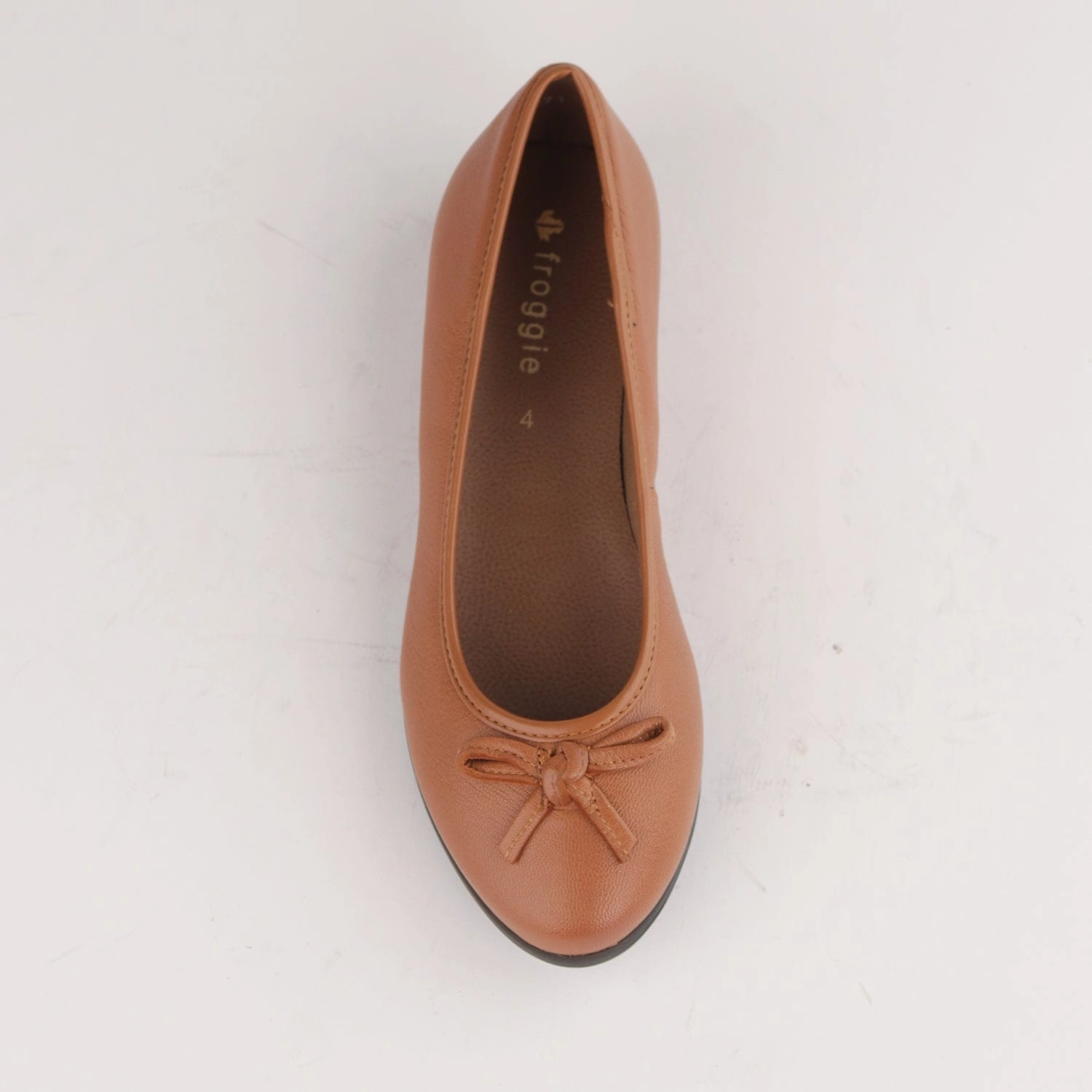 Flat Pump with Bow in Tan - 12672