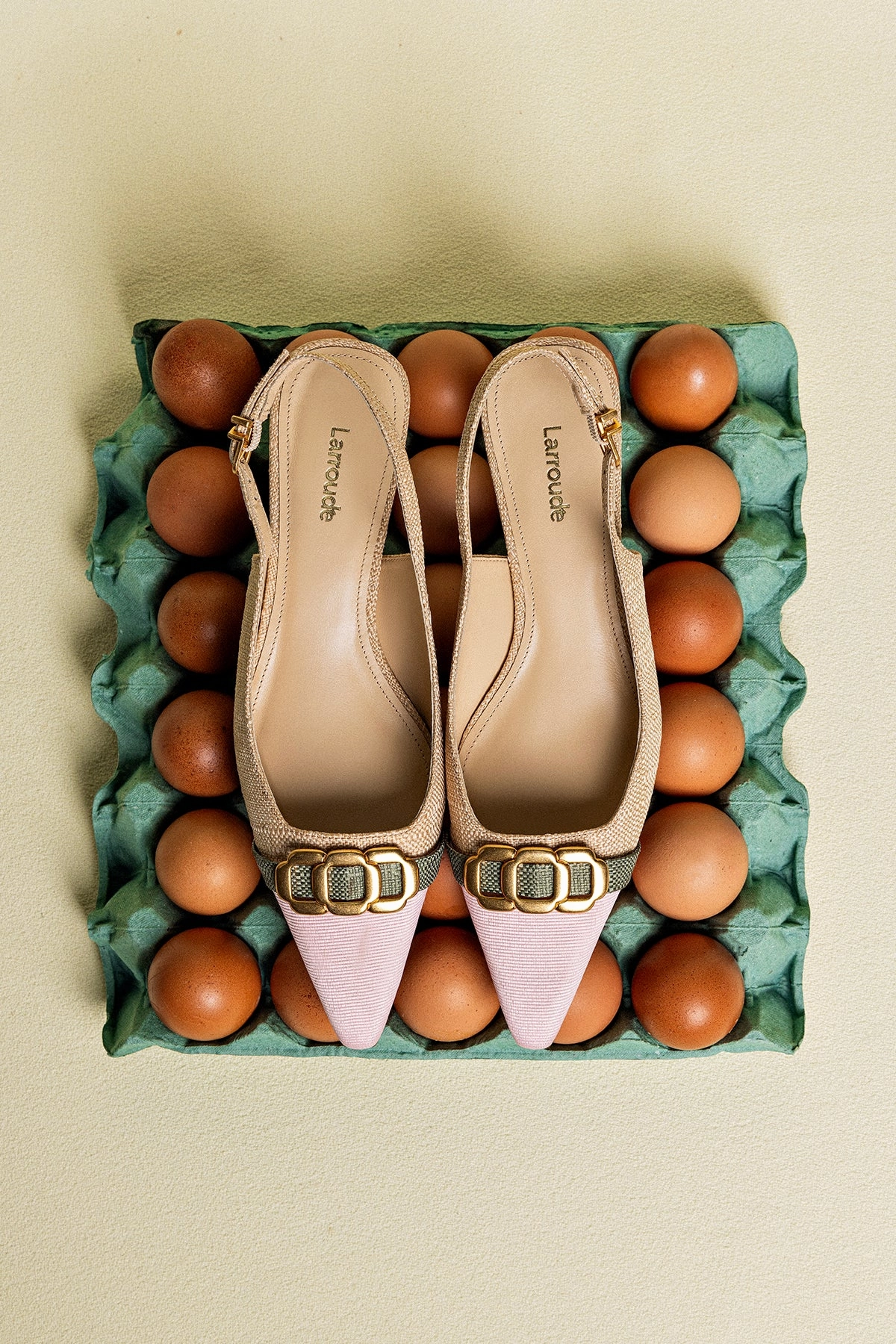 Franca Pump In Beige Raffia