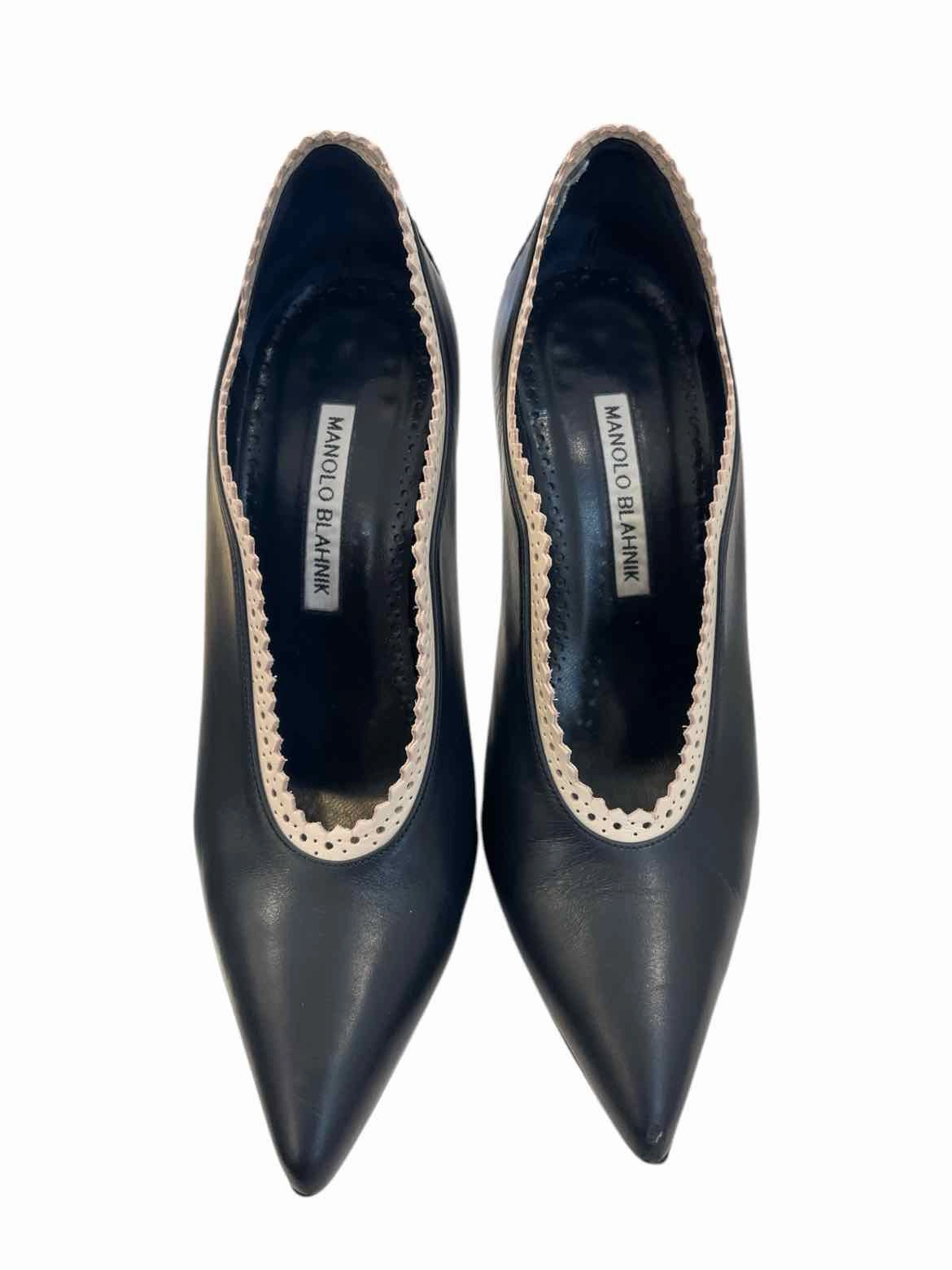 Manolo Blahnik Navy Size 36 Shoes