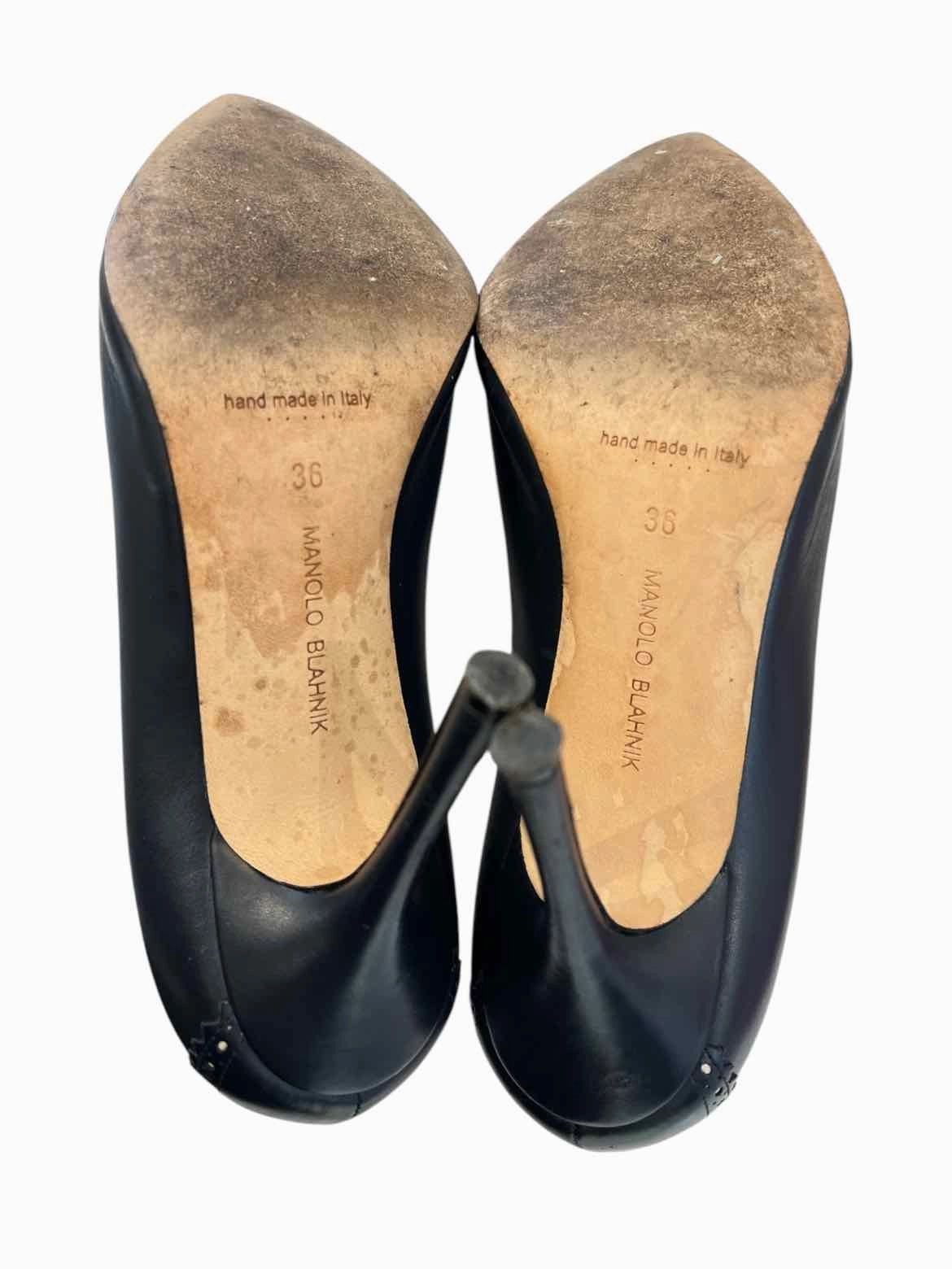 Manolo Blahnik Navy Size 36 Shoes