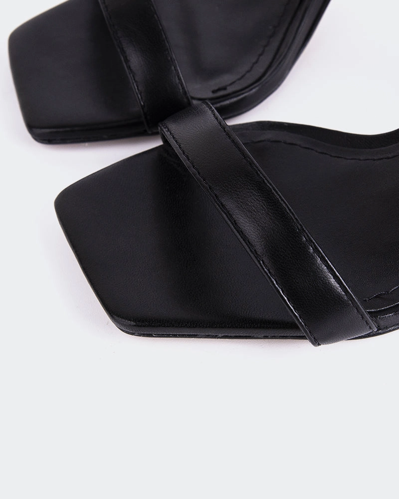 Ricarda Black Leather