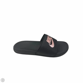 Sandals Flats By Nike In Black, Size: 9