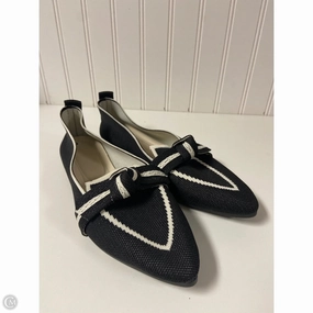 Shoes Flats By Clothes Mentor In Black & White, Size: 9