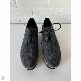 Shoes Flats By Eileen Fisher In Black & Grey, Size: 7.5