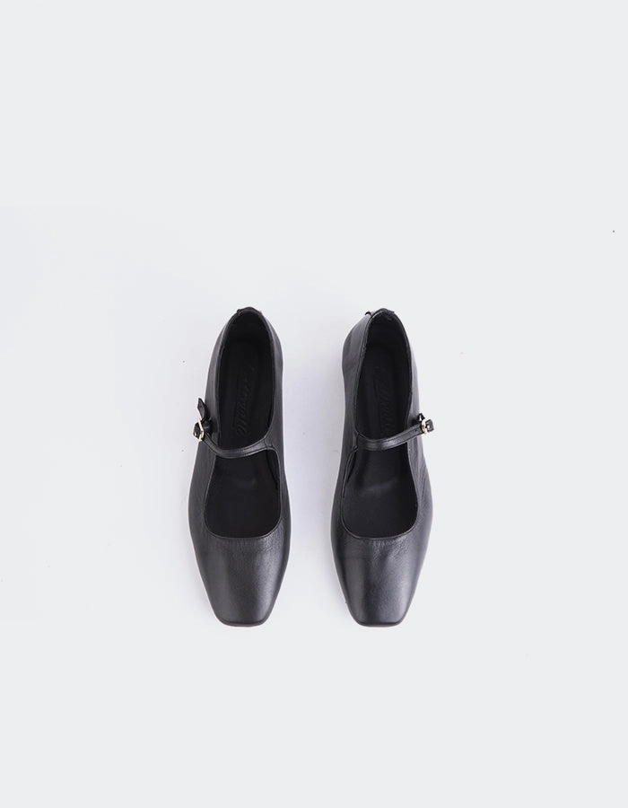 Sylph Black Leather