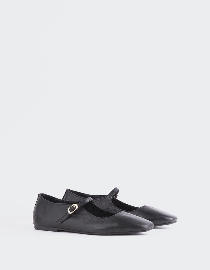 Sylph Black Leather