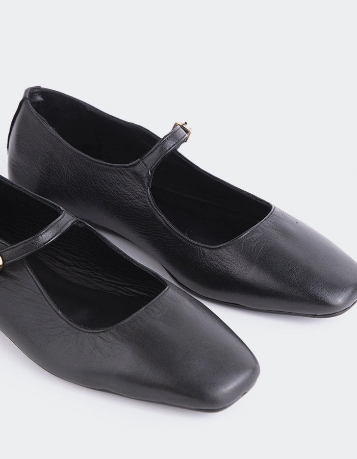 Sylph Black Leather