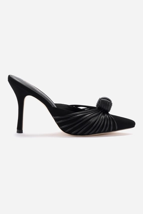Valerie Pump In Black Suede