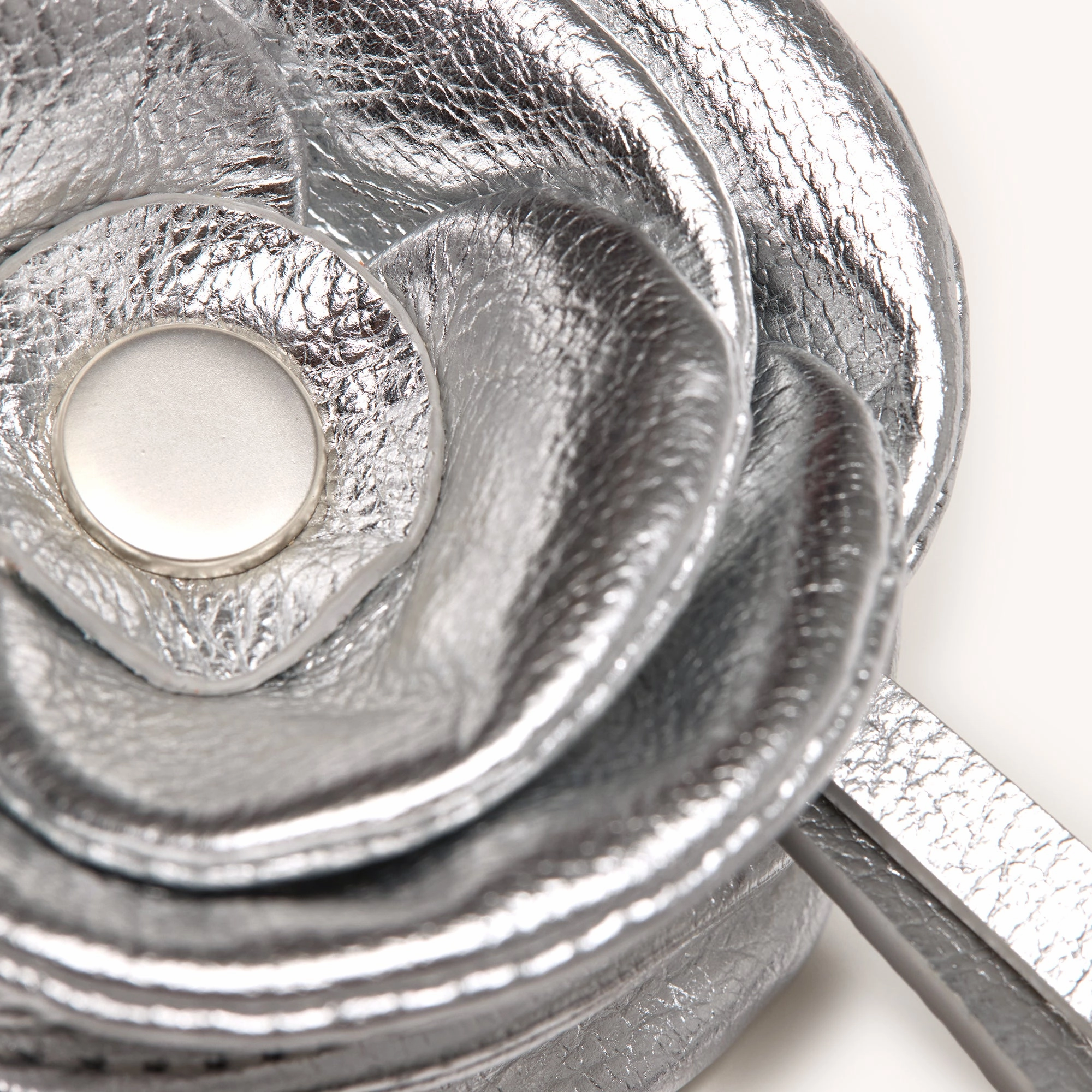Vince Floral Charm | Sidewalk Silver/Brushed Silver