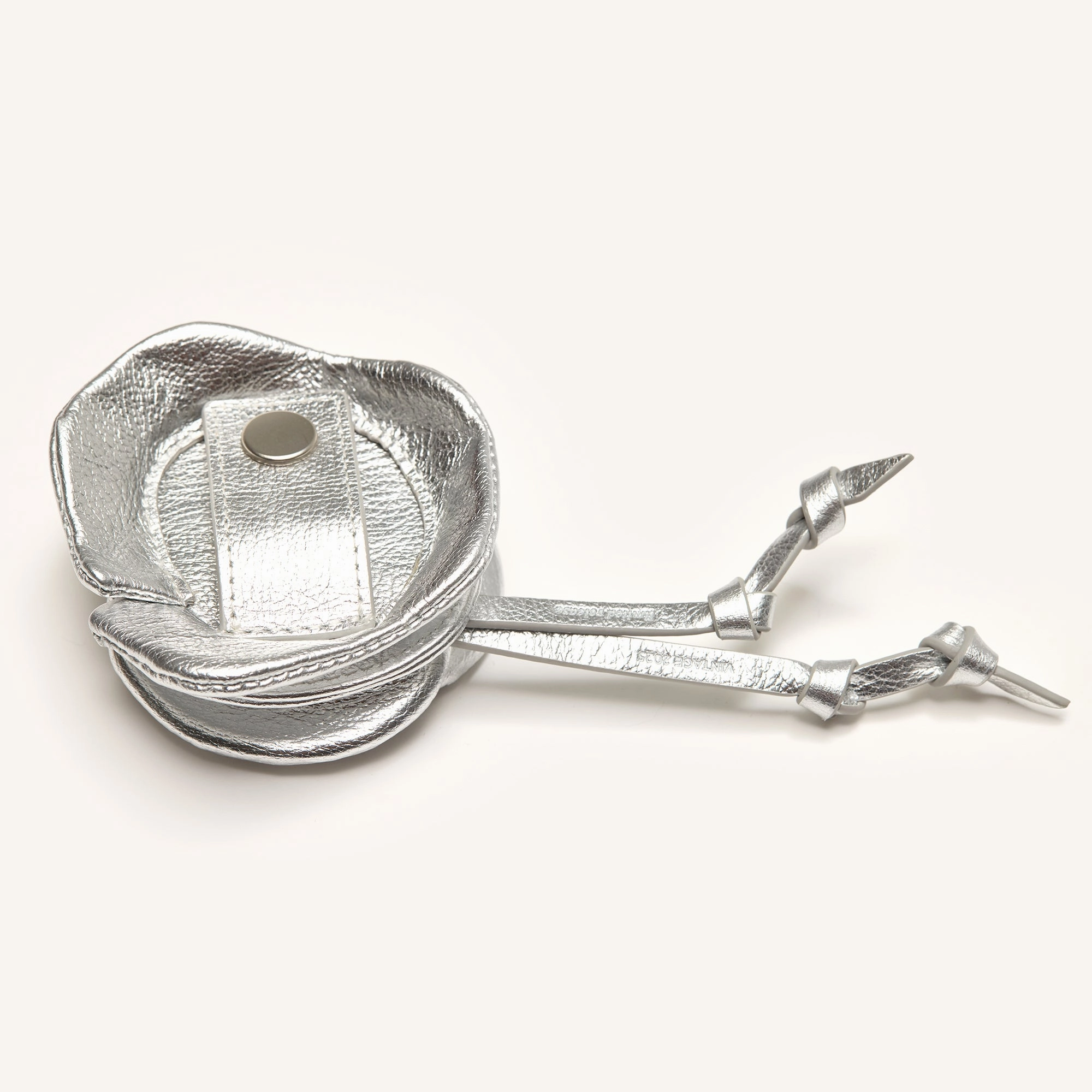 Vince Floral Charm | Sidewalk Silver/Brushed Silver