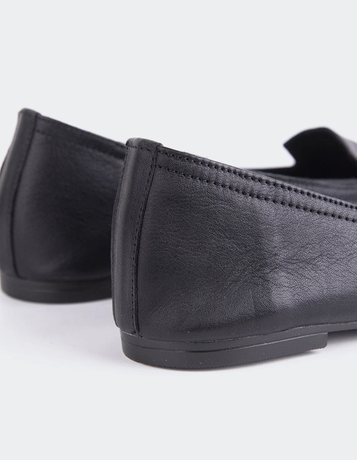 Winkle Black Leather