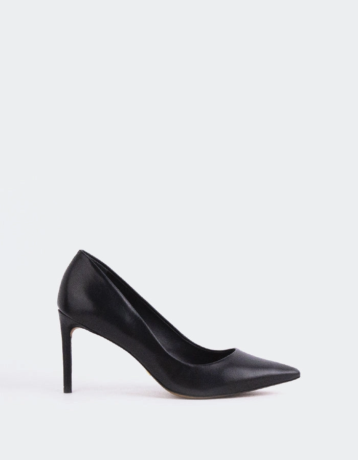 Zinnia Black Leather