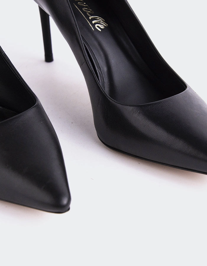 Zinnia Black Leather